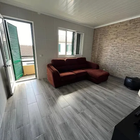 בית נופש Casa A 2 Minutos A Pe De Piscina Natural Ponta Delgada