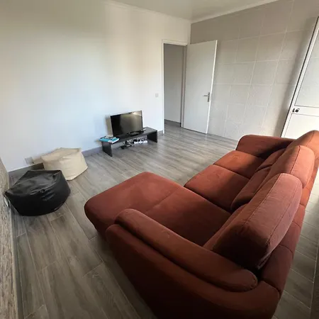 Casa A 2 Minutos A Pe De Piscina Natural *