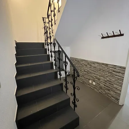 Casa A 2 Minutos A Pe De Piscina Natural