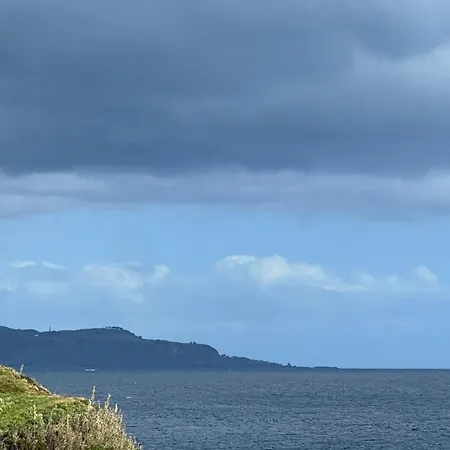 Casa A 2 Minutos A Pe De Piscina Natural 펜션