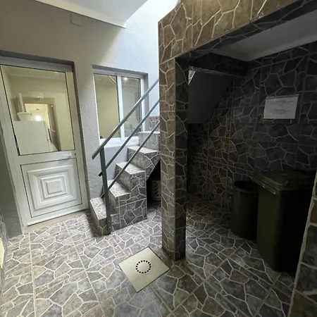 Casa A 2 Minutos A Pe De Piscina Natural 펜션 Ponta Delgada