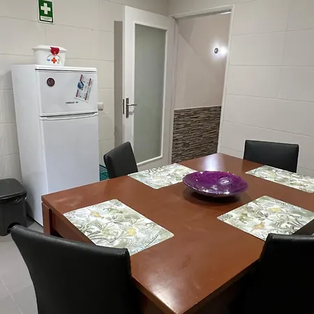 Casa A 2 Minutos A Pe De Piscina Natural * Ponta Delgada