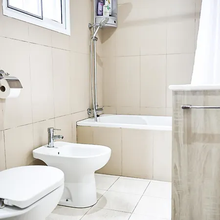 Holiday home Casa A 2 Minutos A Pe De Piscina Natural Ponta Delgada (Sao Miguel)