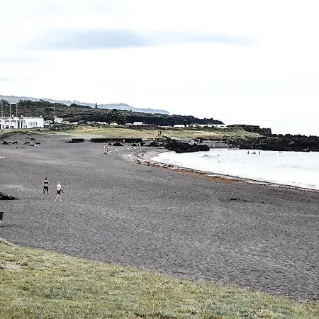 Casa A 2 Minutos A Pe De Piscina Natural Ponta Delgada (Sao Miguel)