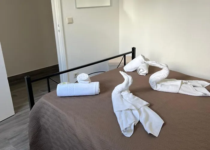 펜션 Casa A 2 Minutos A Pe De Piscina Natural Ponta Delgada