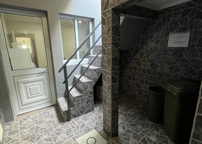 Casa A 2 Minutos A Pe De Piscina Natural Nyaraló Ponta Delgada