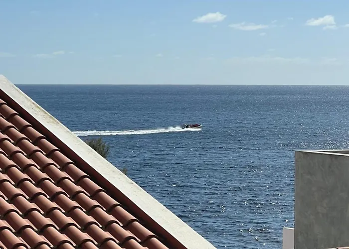 Casa A 2 Minutos A Pe De Piscina Natural 펜션